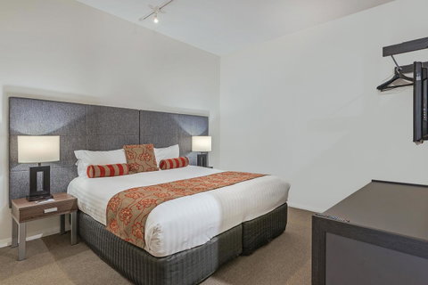 Mantra One Sandy Bay Road - Taree Accommodation 24