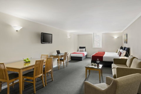 Hobart Waterfront Apartments - Taree Accommodation 3
