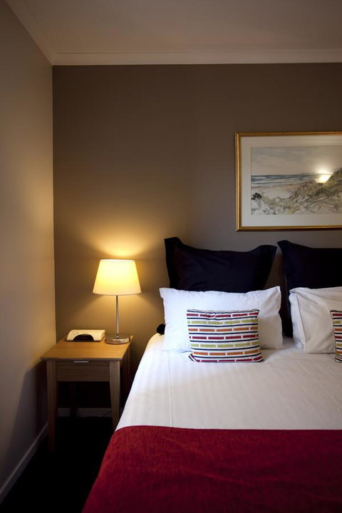 Hobart Waterfront Apartments - Taree Accommodation 17