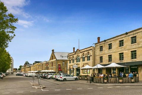 Hobart Waterfront Apartments - Taree Accommodation 15