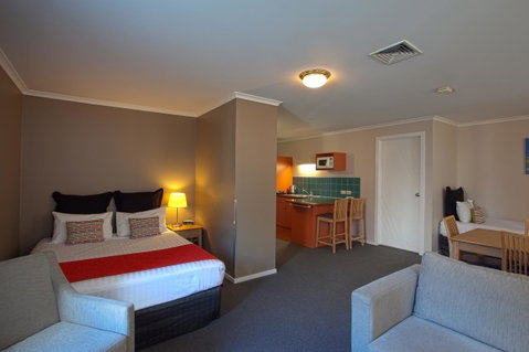Hobart Waterfront Apartments - Taree Accommodation 5