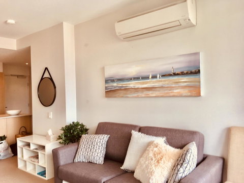 Hobart Inner City Apartment - Taree Accommodation 2