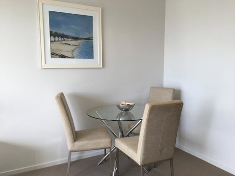 Hobart Inner City Apartment - Taree Accommodation 5