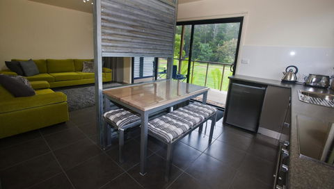 Tyenna River Cottages - Taree Accommodation 18