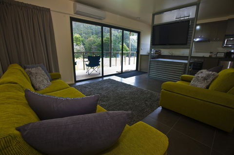 Tyenna River Cottages - Taree Accommodation 16