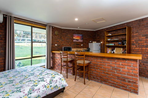 Acton Park Holiday Units - Taree Accommodation 17