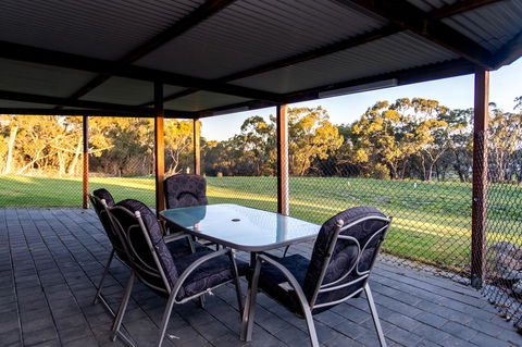 Acton Park Holiday Units - Taree Accommodation 15