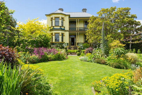 The Corinda Collection - Taree Accommodation 0