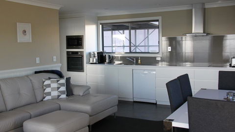 SEA EAGLE COTTAGE Amazing Views Of Bay Of Fires - Taree Accommodation 23
