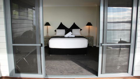 SEA EAGLE COTTAGE Amazing Views Of Bay Of Fires - Taree Accommodation 8