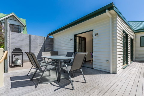 Rosehaven Cottage - Taree Accommodation 13