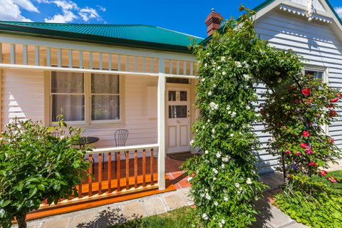 Rosehaven Cottage - Taree Accommodation 17