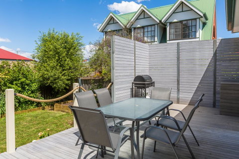 Rosehaven Cottage - Taree Accommodation 12