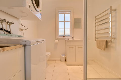 Rosehaven Cottage - Taree Accommodation 15