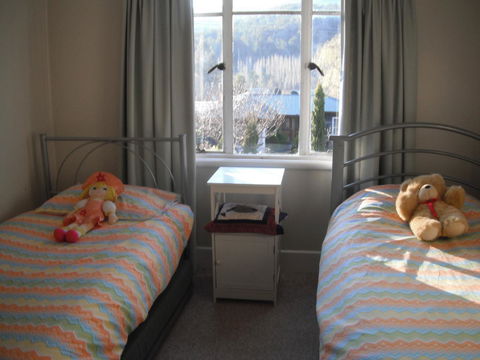 Maydena Chalet - Taree Accommodation 13