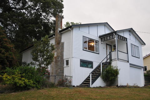 Maydena Chalet - Taree Accommodation 0
