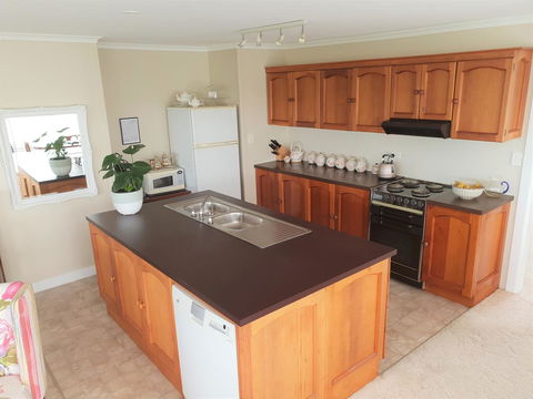 Garden By The Beach - Gateway To The East Coast, Close To Airport - Taree Accommodation 1
