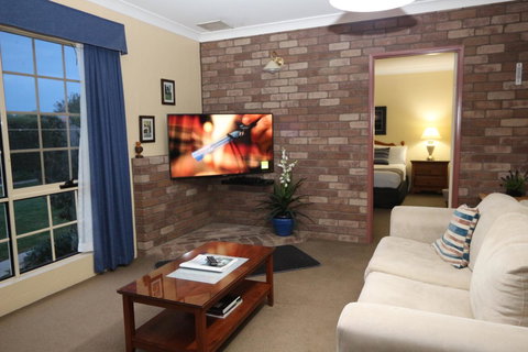 Swansea Cottages & Lodge Suites - Taree Accommodation 2