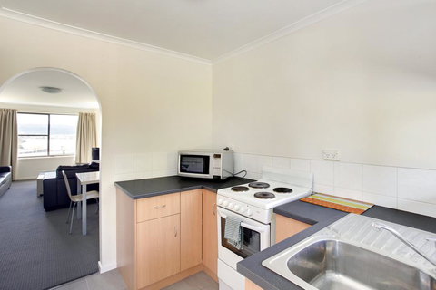 Tamar River Villas - Taree Accommodation 11