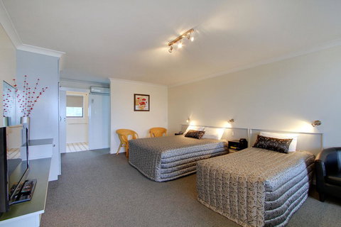 Tamar River Villas - Taree Accommodation 19