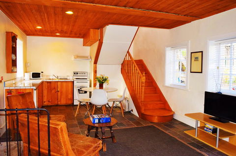 Cleburne Homestead - Taree Accommodation 13
