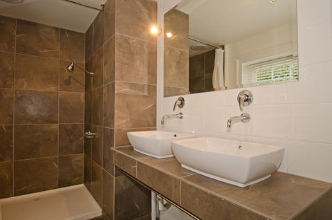 Cleburne Homestead - Taree Accommodation 11