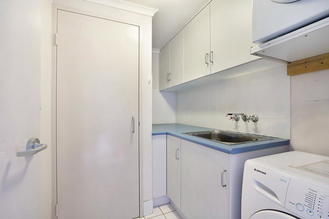 Newcastle Short Stay Apartments - Sandbar Newcastle Beach - Taree Accommodation 1