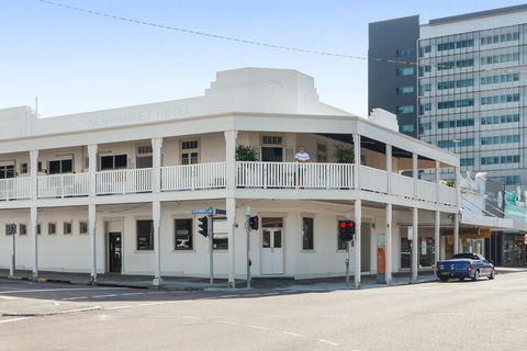Newmarket Hotel - Taree Accommodation 2