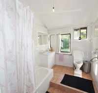 Nimbin waterfall retreat - Taree Accommodation