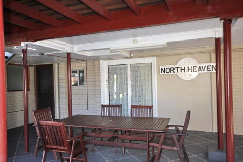 NORTH HEAVEN STATION 28 Alma St, North Haven - Taree Accommodation 2