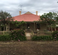 Oakwood Cottage - Taree Accommodation