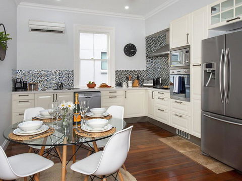 Ocean Mist Cottage - Across From Pet Friendly Beach - Taree Accommodation 3