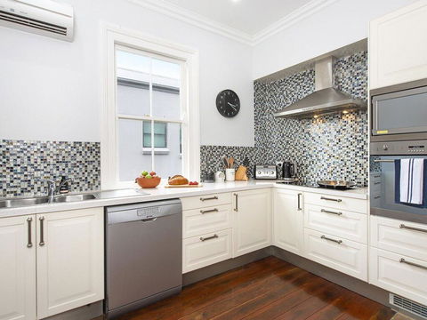 Ocean Mist Cottage - Across From Pet Friendly Beach - Taree Accommodation 1