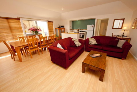Ocean Mist Villa - Taree Accommodation 3