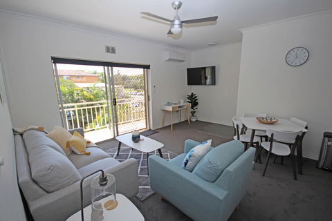 Ocean Spray Unit Eight - Taree Accommodation 2