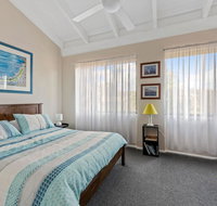 Ocean St Holiday Apartment - Taree Accommodation