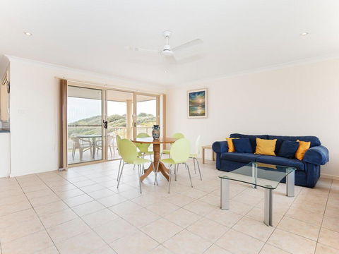 Ocean View Anna Bay', 23 Ocean Avenue - Taree Accommodation 2