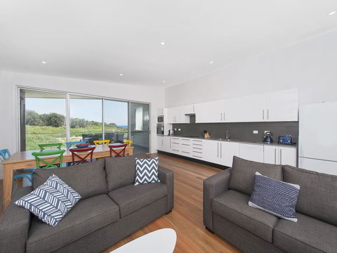 Ocean Views - Taree Accommodation 2