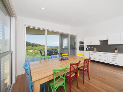 Ocean Views - Taree Accommodation 3