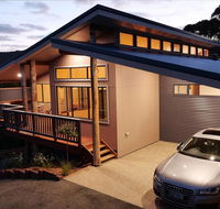 Ocean Islands  Whales  - Taree Accommodation