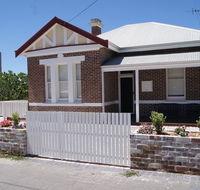 Old Sergeants Quarters - Taree Accommodation