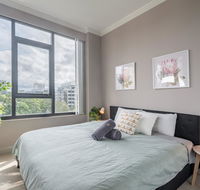 Olympic Park near Qudos Bank Arena King Bed 1BR 1Bath Sleeps 6 Air-cond parking