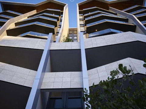 ONE OAK (693I) - Taree Accommodation 0