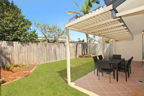 Oomoo 27b - 4 BDRM Townhouse - Close To Beaches - Taree Accommodation 1