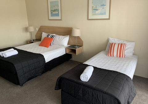 Outrigger Burleigh - Taree Accommodation 2
