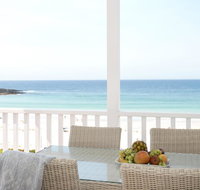 Pa's Beach House - Apartment 1 - Taree Accommodation