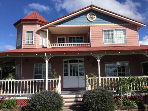 Painted Lady Bed & Breakfast - Taree Accommodation 0