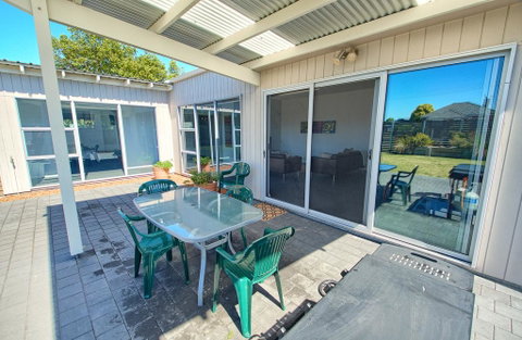 Parker Eco House - Taree Accommodation 3