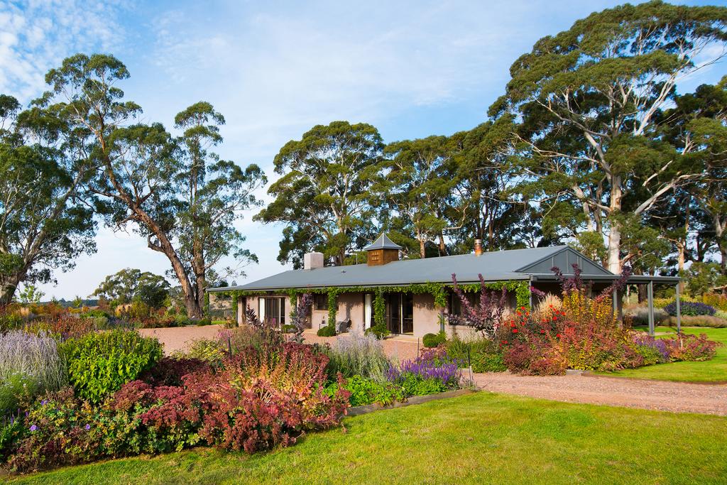 Denver VIC Taree Accommodation