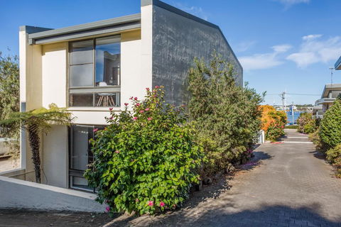 Penguin Mews 3 In Merimbula - Taree Accommodation 2